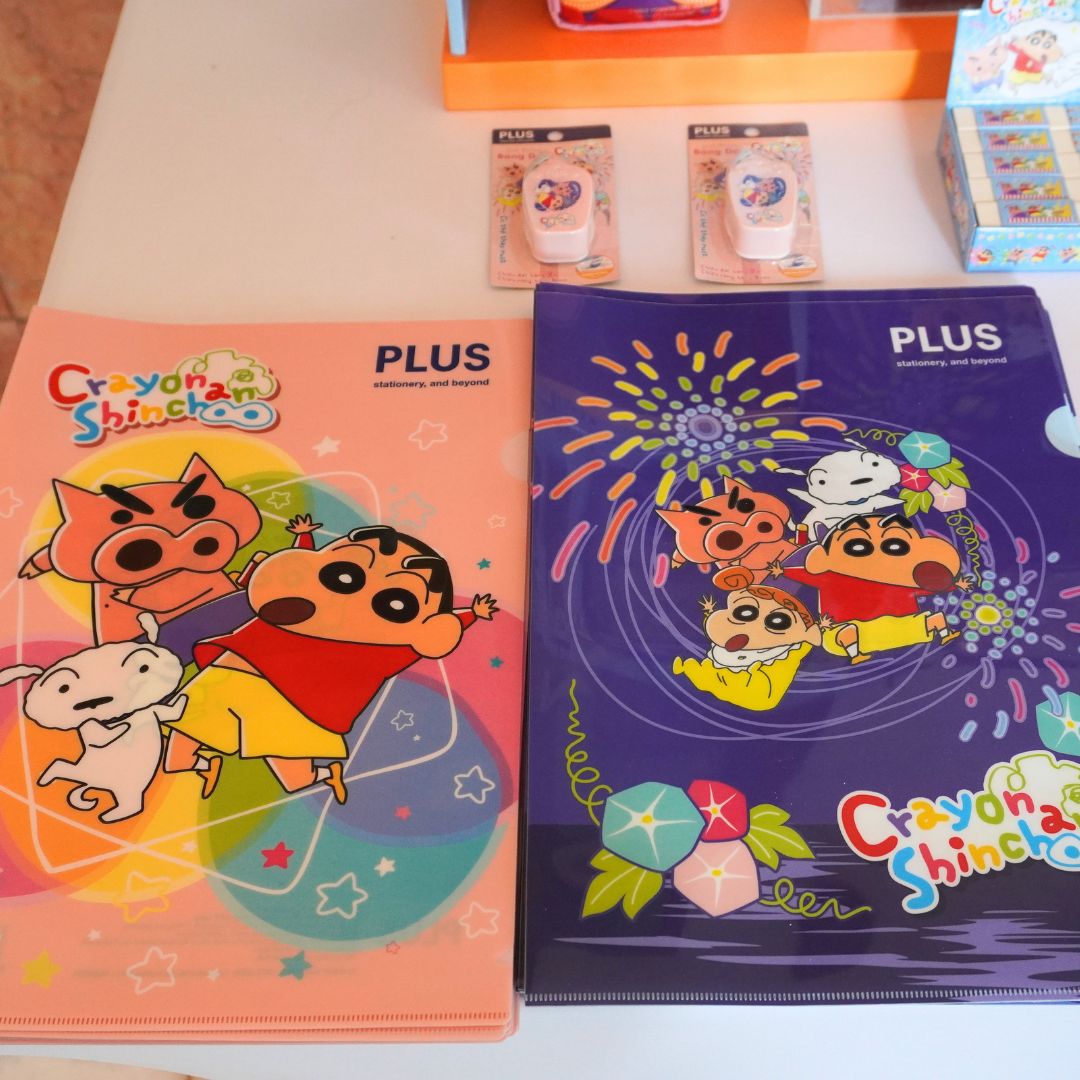 Bìa lá Shinchan PLUS